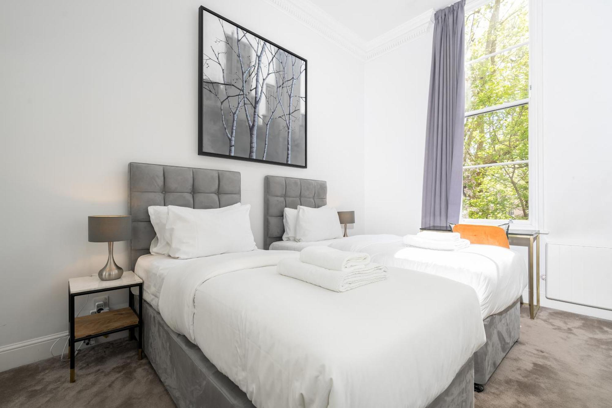 3 Sloane Gardens 2* Лондон