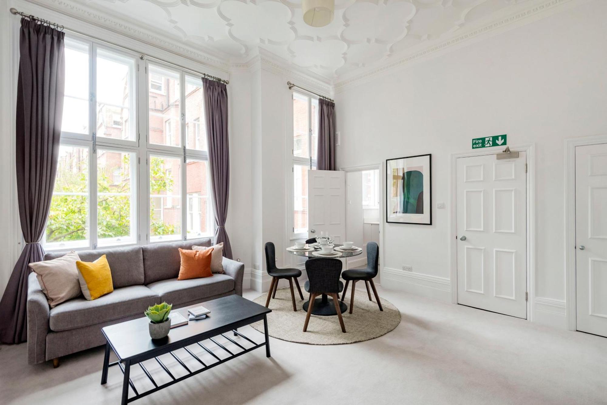 Апарт-отель 3 Sloane Gardens