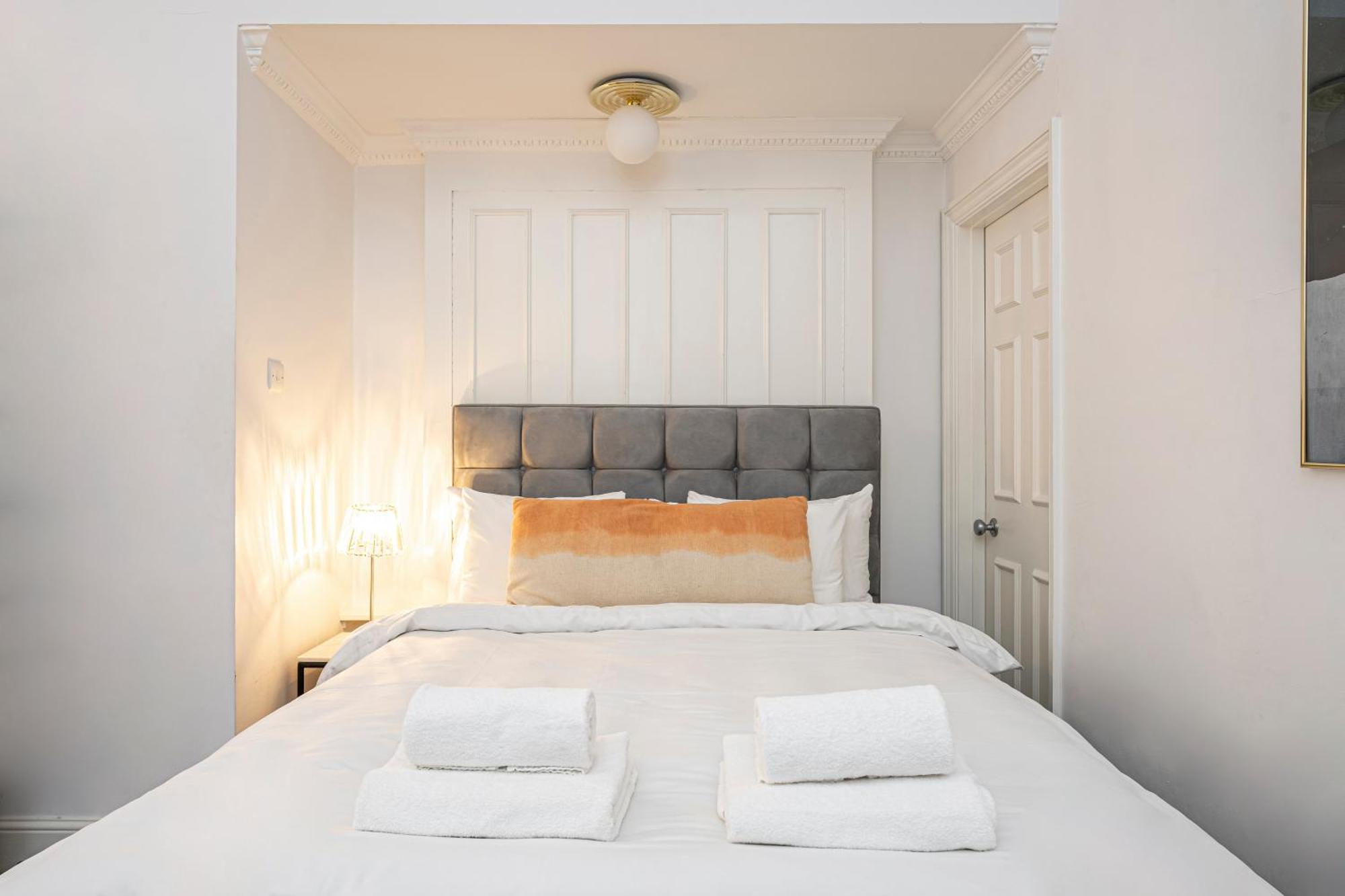 3 Sloane Gardens 2* Лондон