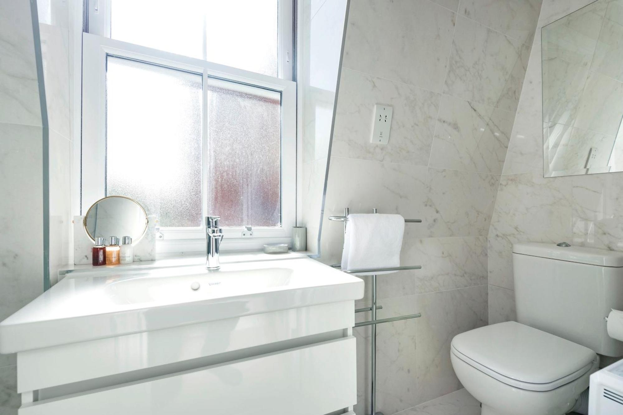 3 Sloane Gardens 2* Лондон