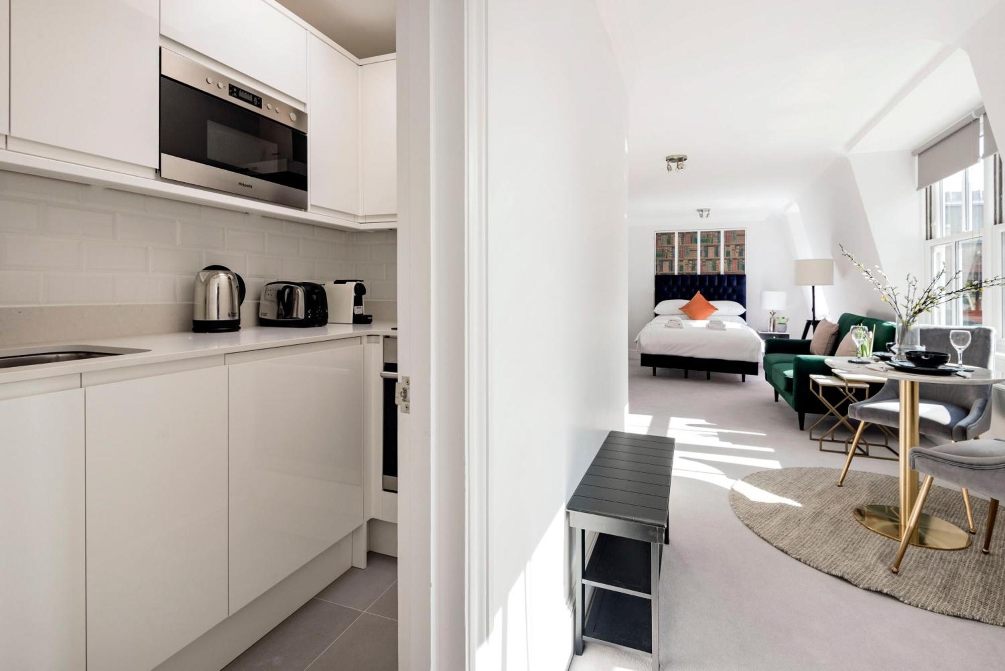 Апарт-отель 3 Sloane Gardens 2*